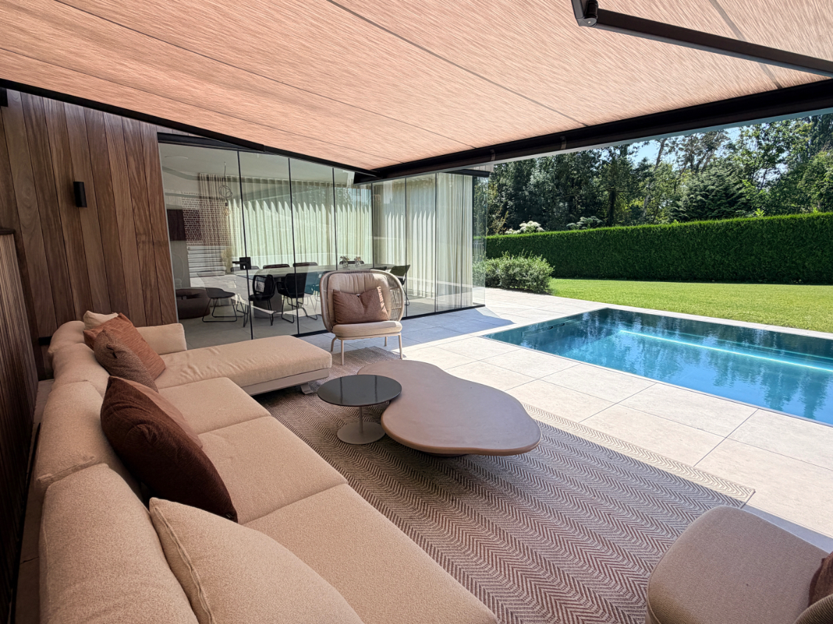Poolhouse met zwembad voor een complete buitenbeleving